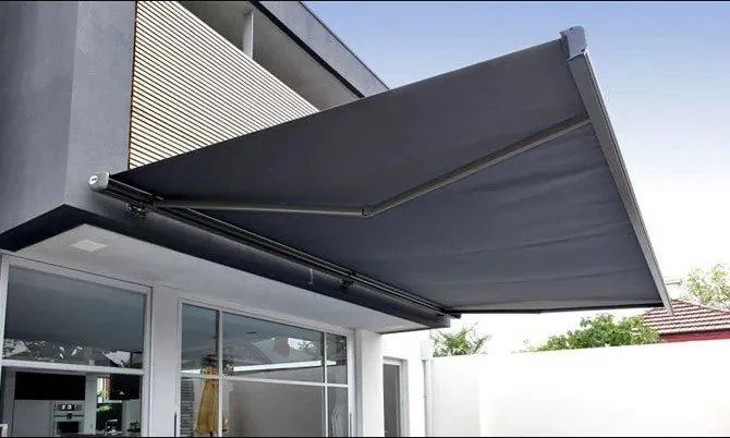 Awning Gulung Kanopi Teras Komersial & Showroom