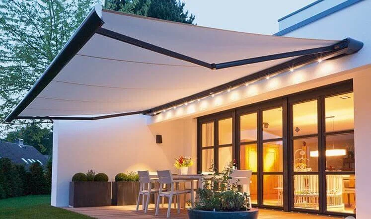 Awning Lipat Kanopi Kain Cafe & Fasad Resto Eksklusif